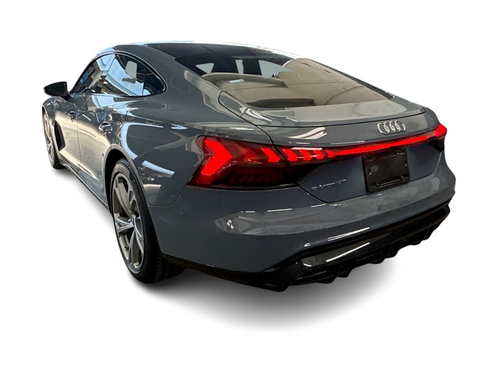 Thumbnail: 2022 Audi e-tron GT - 4
