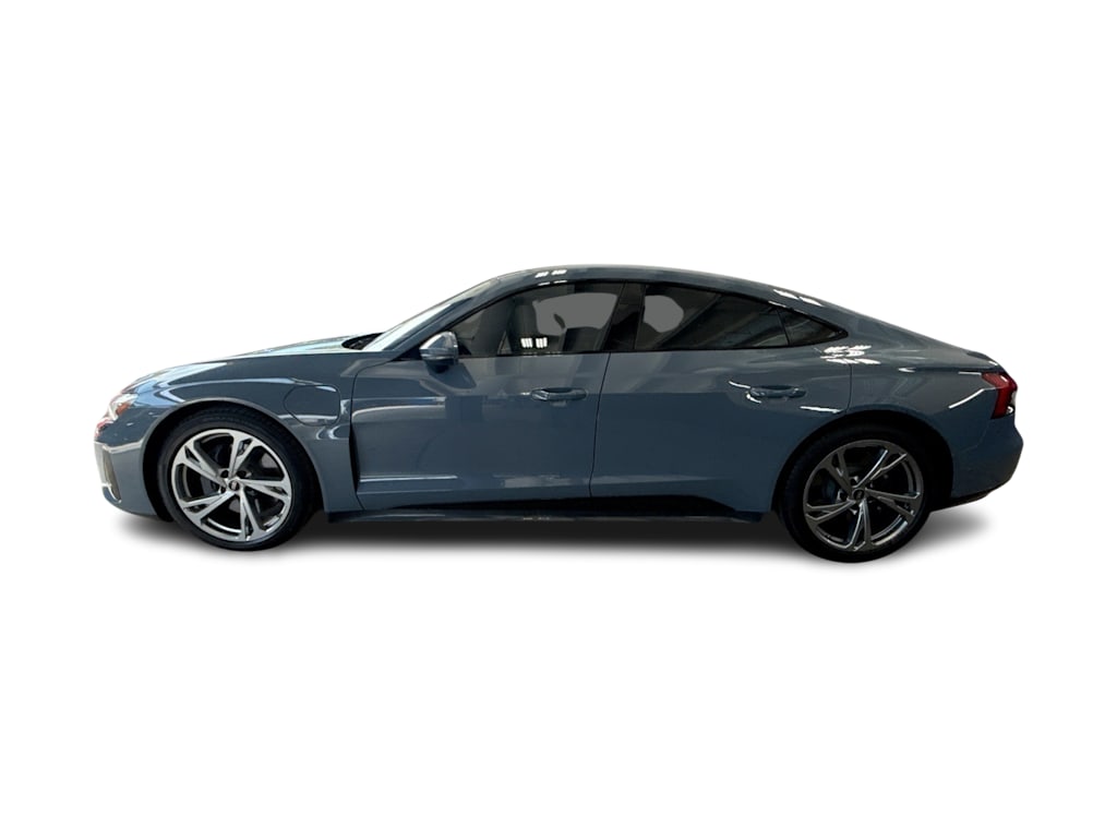 Thumbnail: 2022 Audi e-tron GT - 3