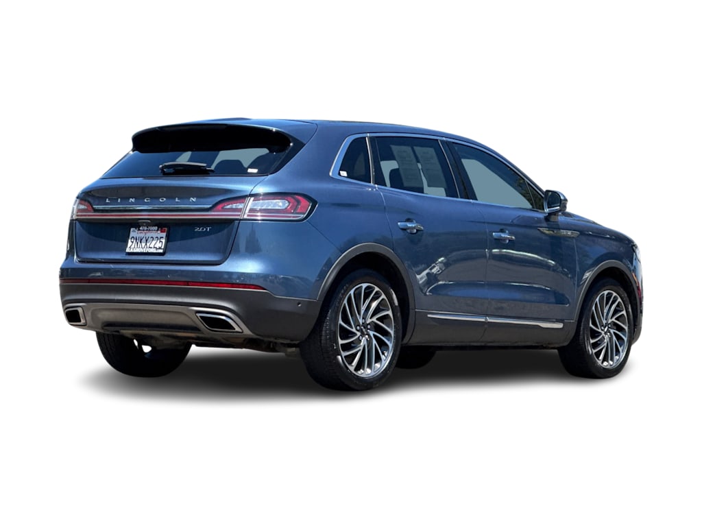 Thumbnail: 2019 Lincoln Nautilus - 17