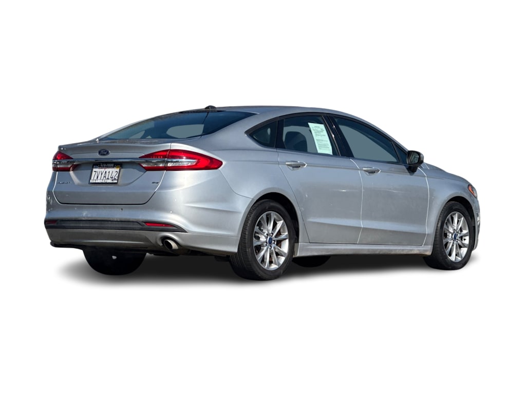 Thumbnail: 2017 Ford Fusion - 18
