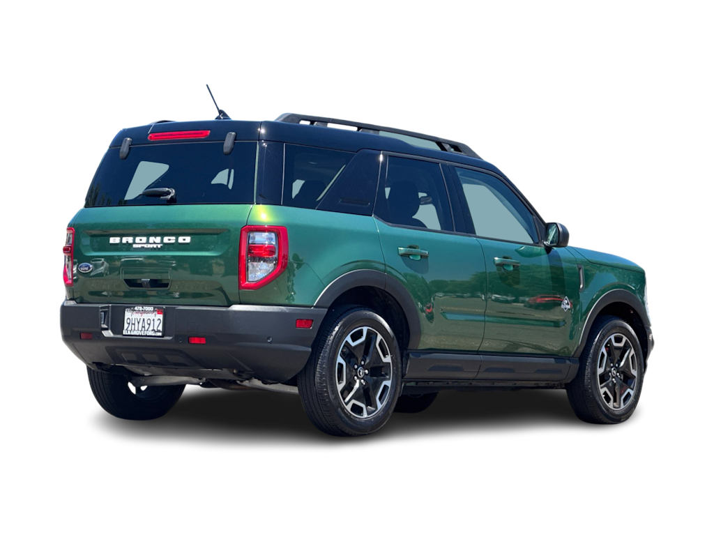 Thumbnail: 2023 Ford Bronco Sport - 18