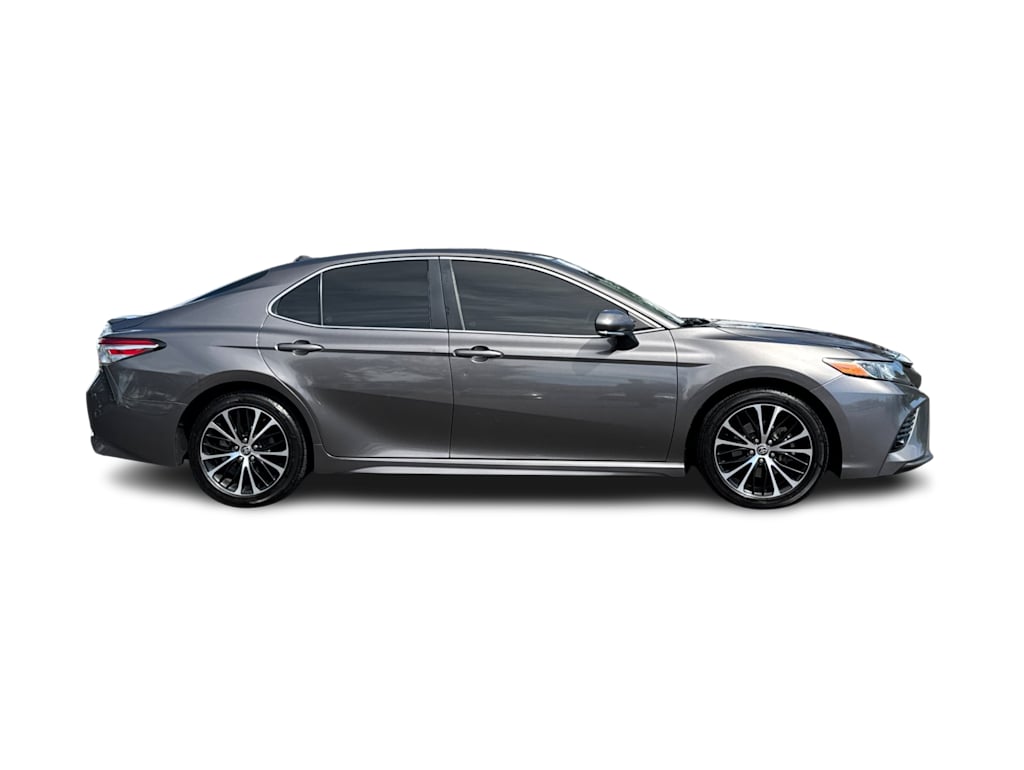 Thumbnail: 2020 Toyota Camry - 18