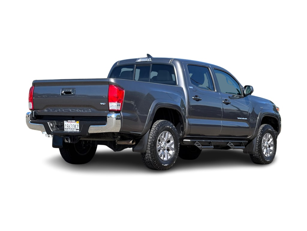 2016 Toyota Tacoma SR5 18