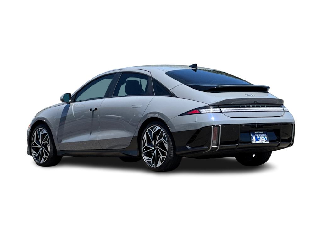Thumbnail: 2023 Hyundai Ioniq 6 - 4