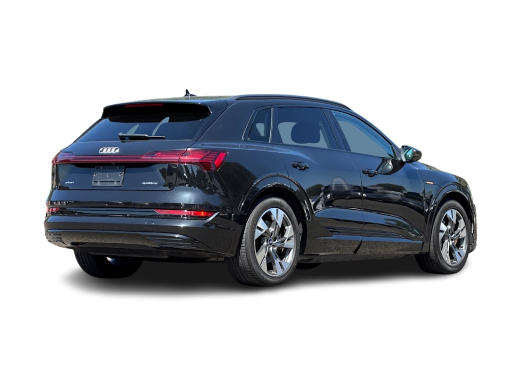 Thumbnail: 2021 Audi e-tron - 19