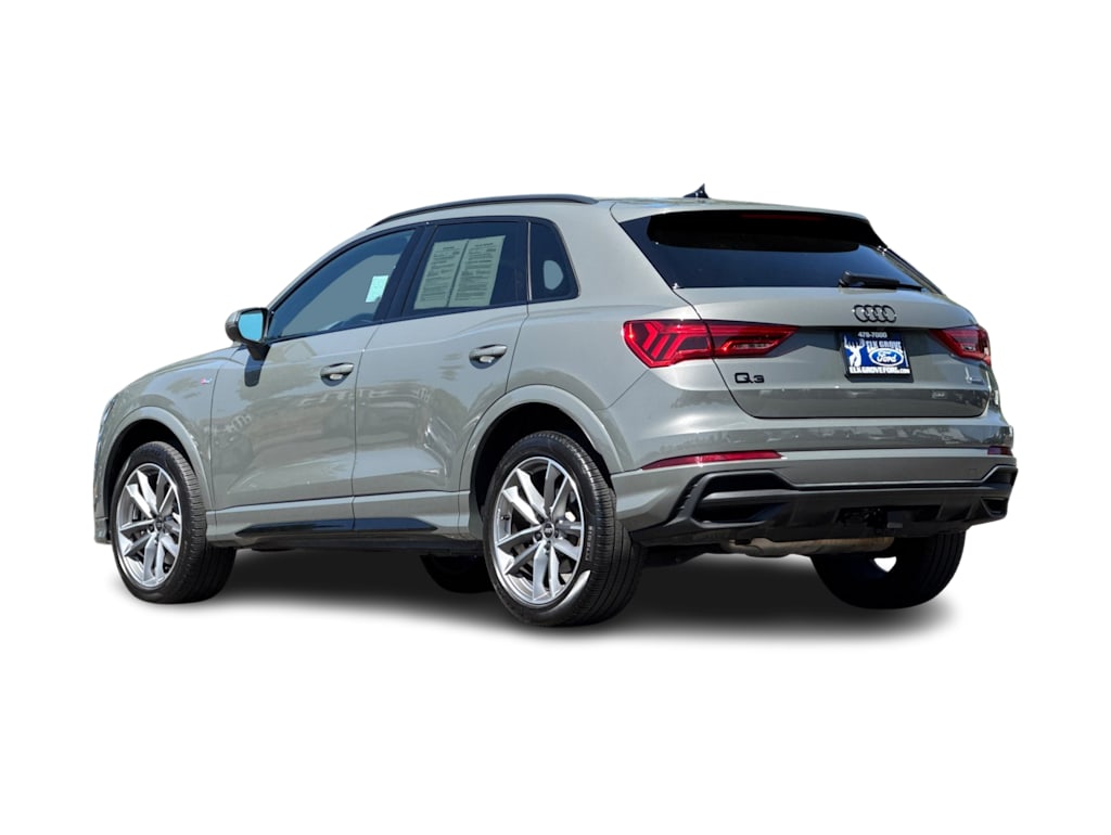 Thumbnail: 2023 Audi Q3 - 4