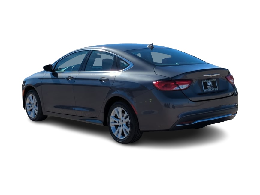 2017 Chrysler 200 Limited 4