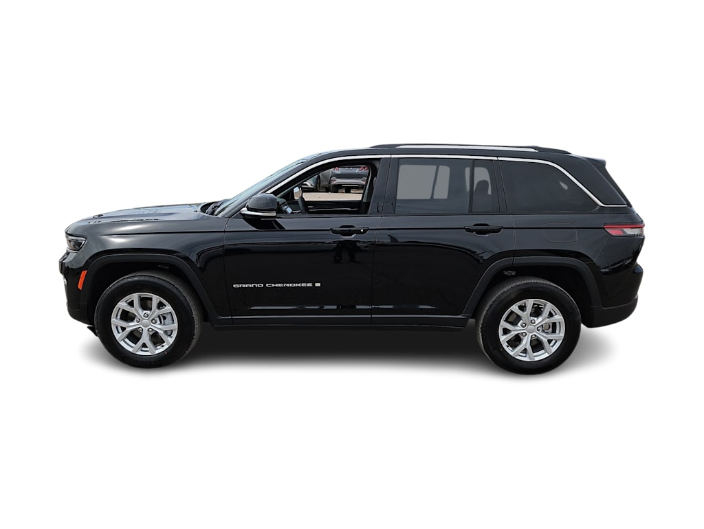 Thumbnail: 2023 Jeep Grand Cherokee - 3