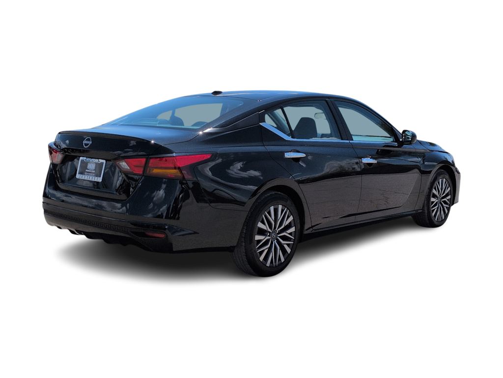 Thumbnail: 2025 Nissan Altima - 23
