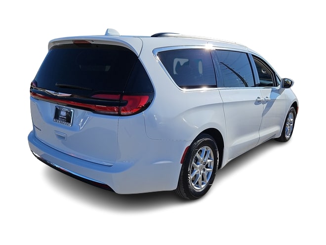 2022 Chrysler Pacifica Touring L 22