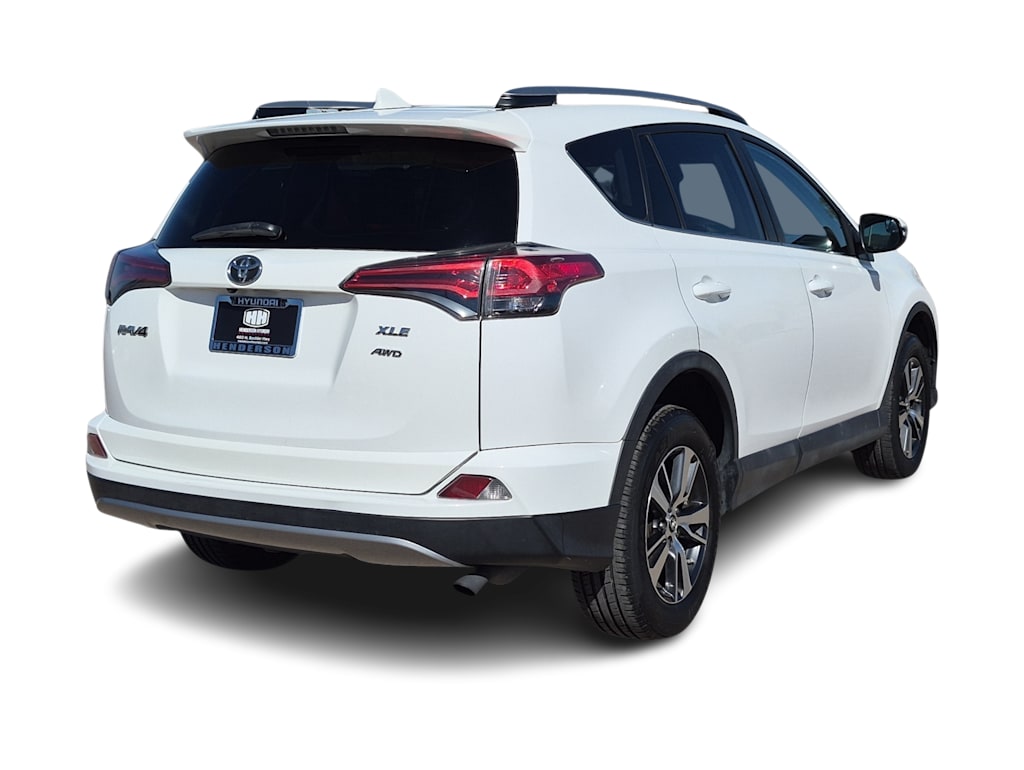 Thumbnail: 2017 Toyota RAV4 - 23