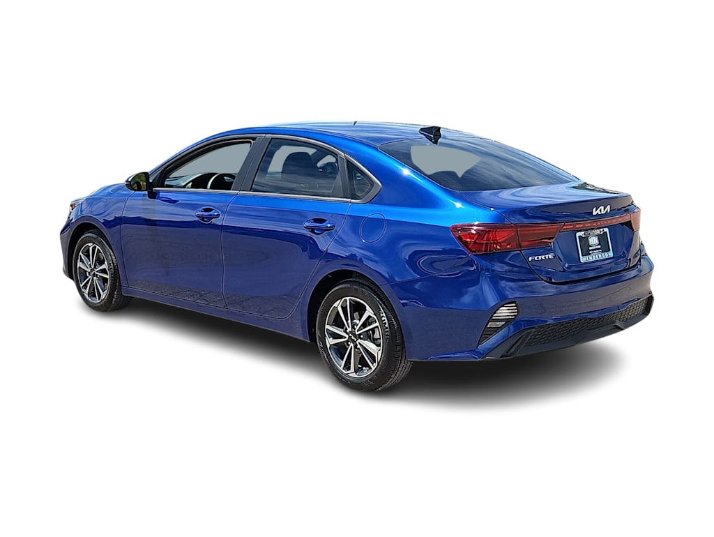 Thumbnail: 2024 Kia Forte - 4