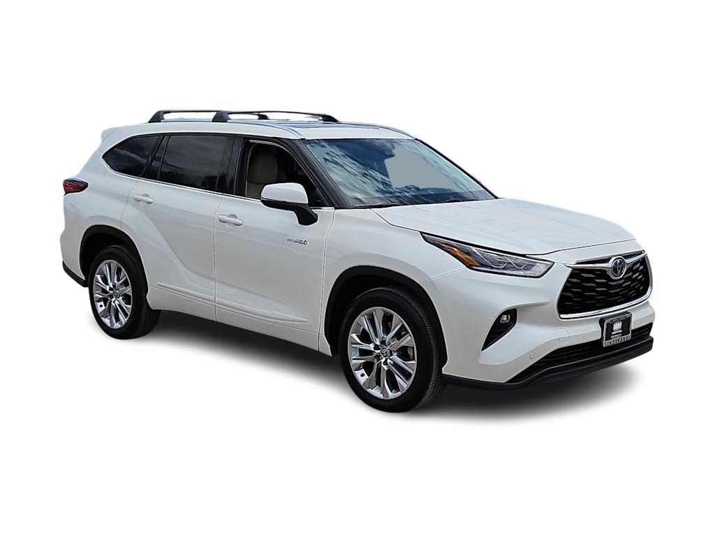 Thumbnail: 2021 Toyota Highlander - 21