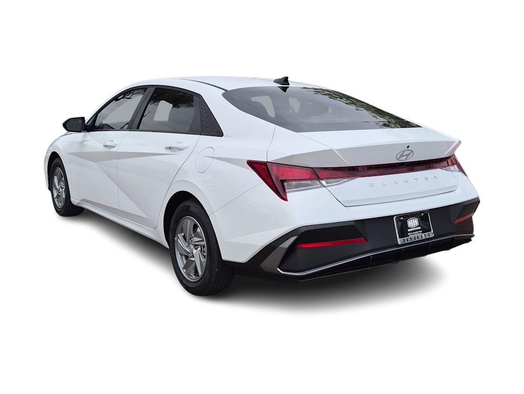 Thumbnail: 2026 Hyundai Elantra - 4