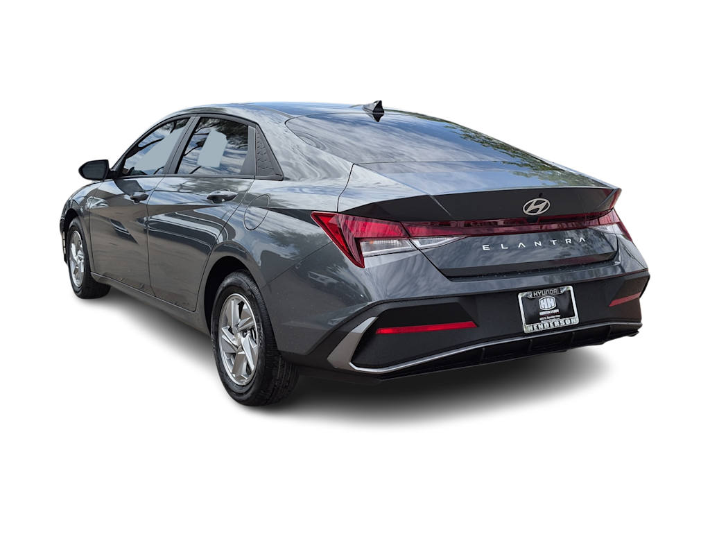 Thumbnail: 2026 Hyundai Elantra - 4