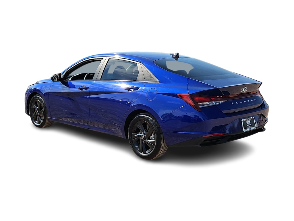 Thumbnail: 2023 Hyundai Elantra - 4