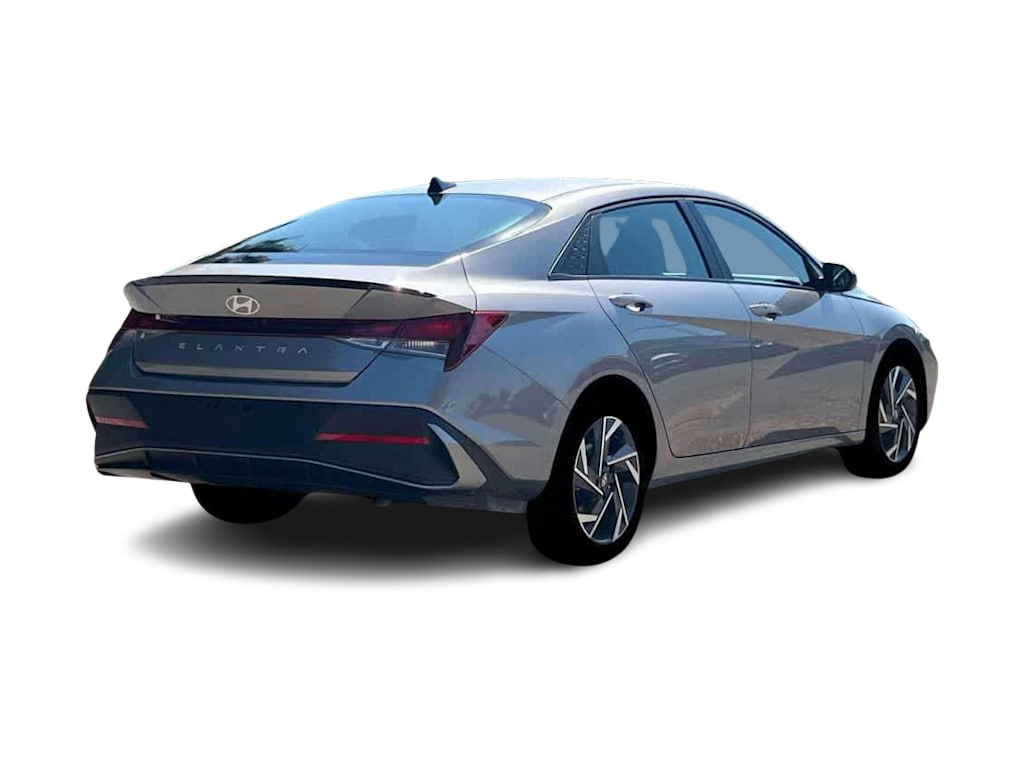 Thumbnail: 2025 Hyundai Elantra - 15