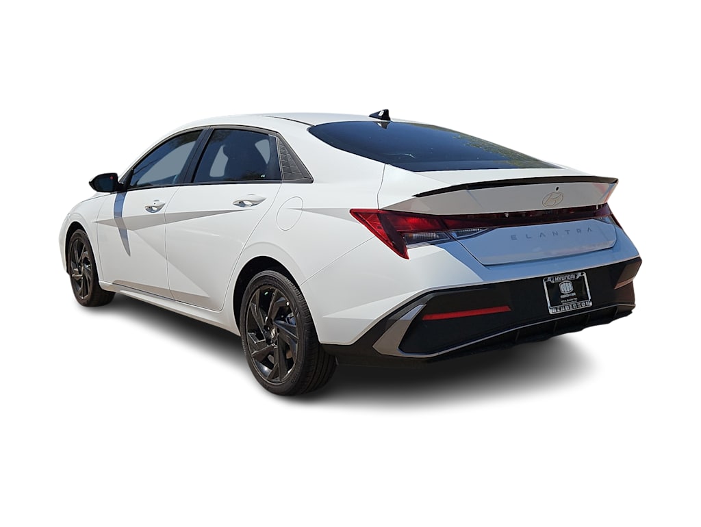 Thumbnail: 2026 Hyundai Elantra - 4