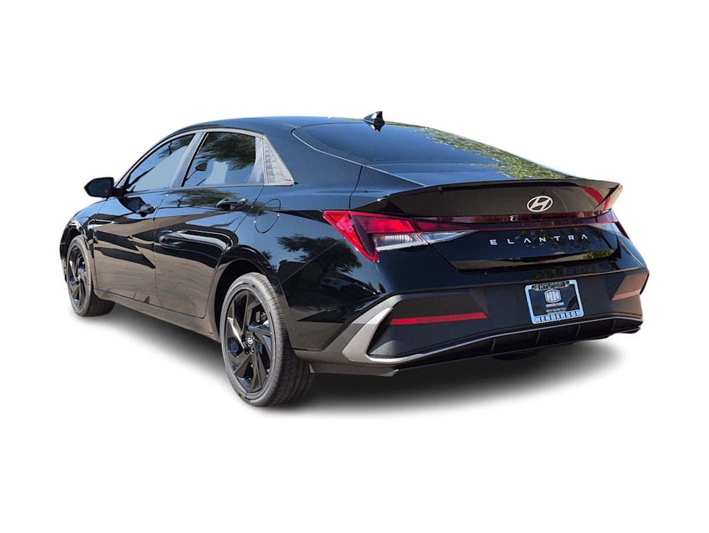 Thumbnail: 2026 Hyundai Elantra - 4
