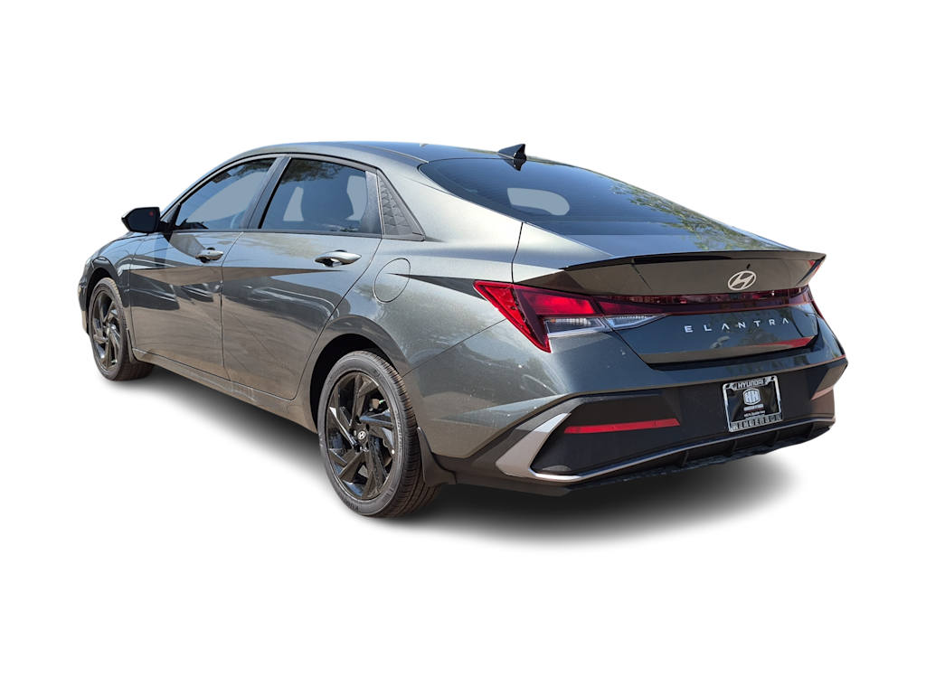 Thumbnail: 2026 Hyundai Elantra - 4