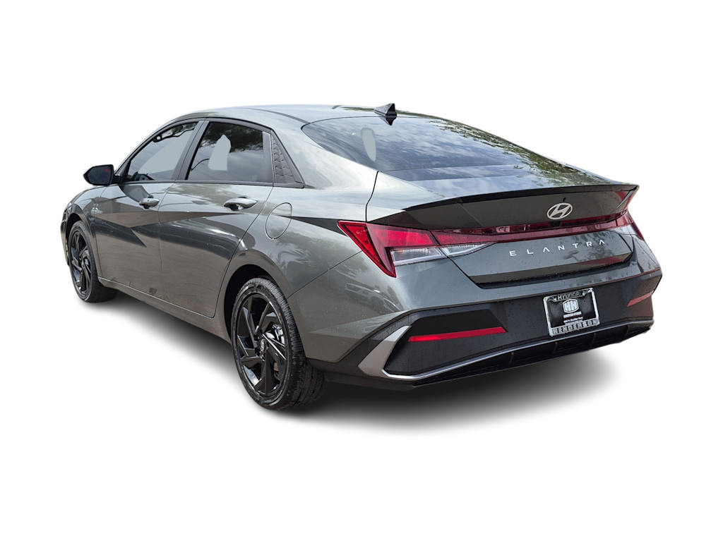 Thumbnail: 2026 Hyundai Elantra - 4