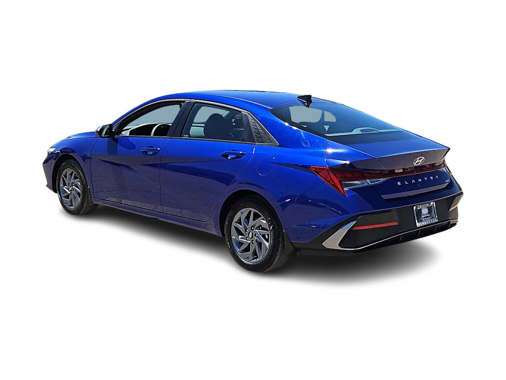 Thumbnail: 2025 Hyundai Elantra - 4