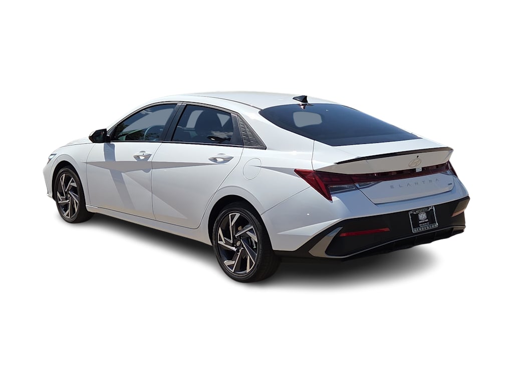 Thumbnail: 2025 Hyundai Elantra - 4