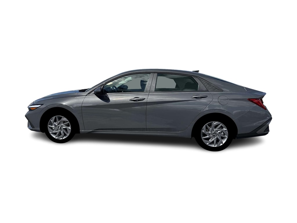 Thumbnail: 2026 Hyundai Elantra - 3