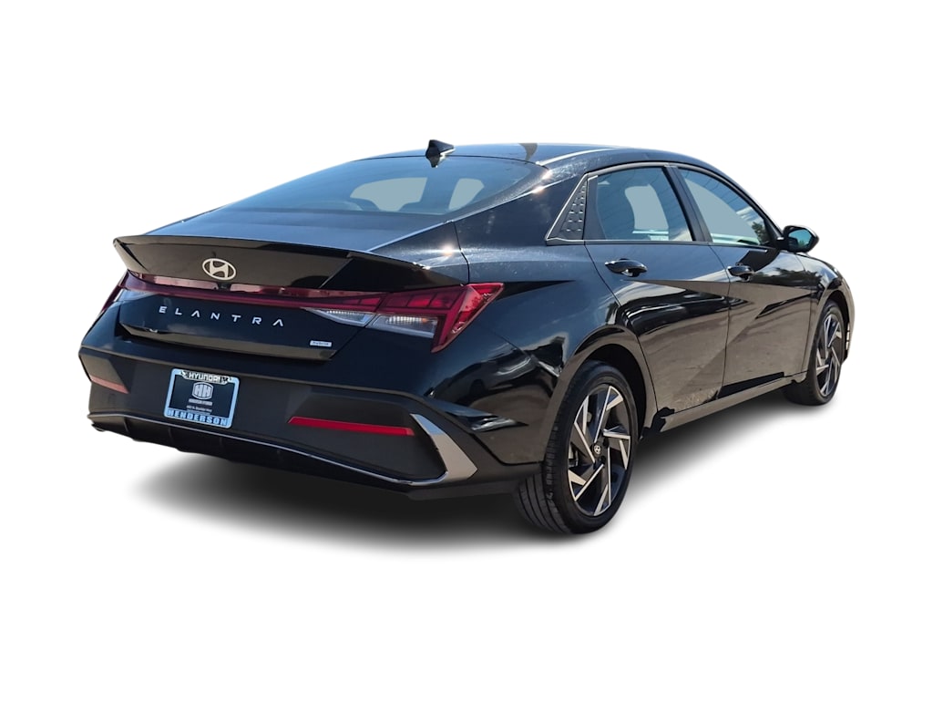 Thumbnail: 2025 Hyundai Elantra - 22