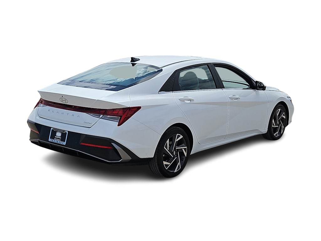 Thumbnail: 2024 Hyundai Elantra - 22