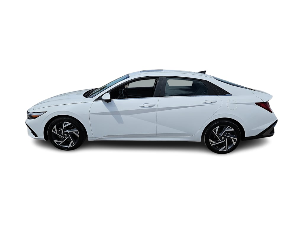 Thumbnail: 2024 Hyundai Elantra - 3