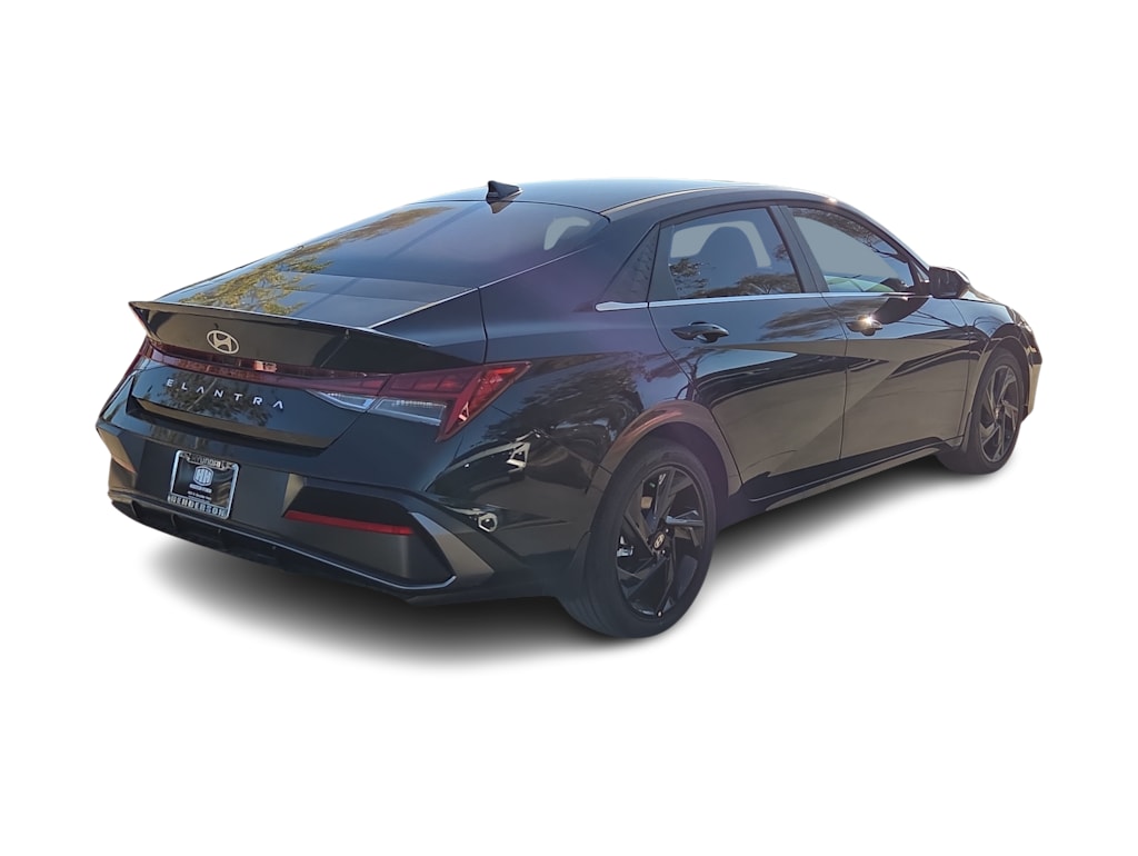 Thumbnail: 2026 Hyundai Elantra - 22