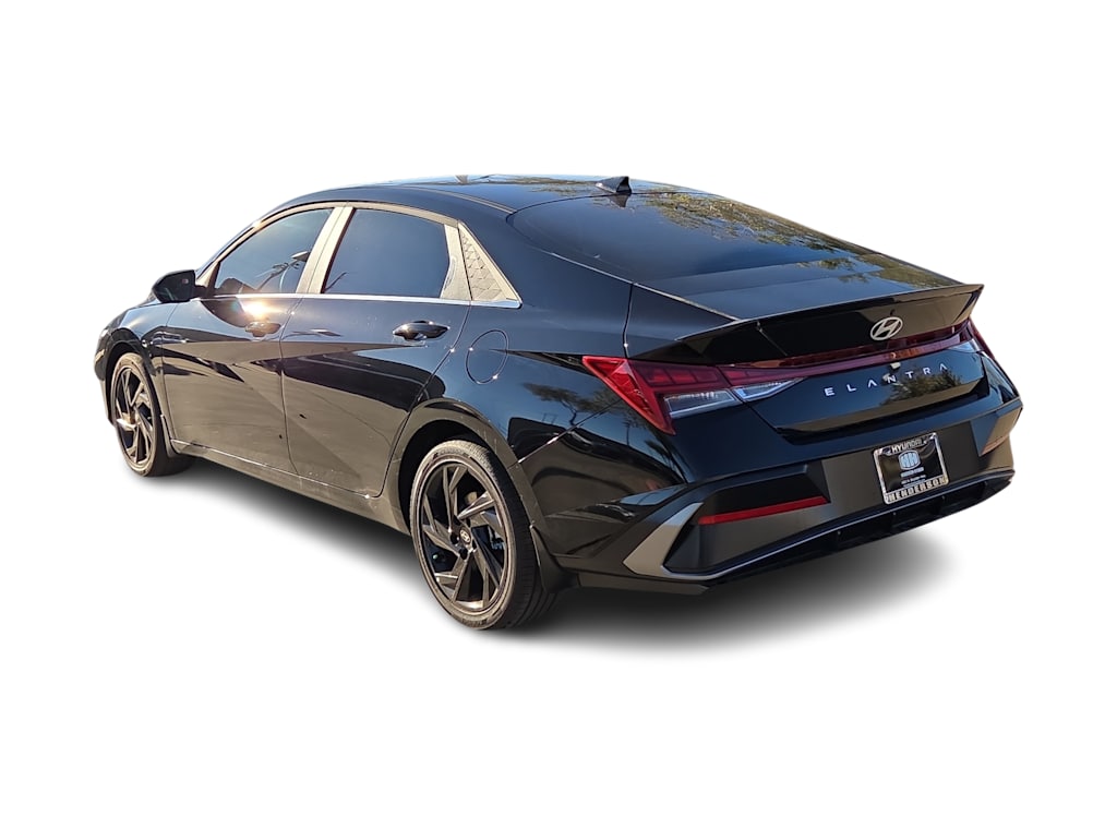 Thumbnail: 2026 Hyundai Elantra - 4