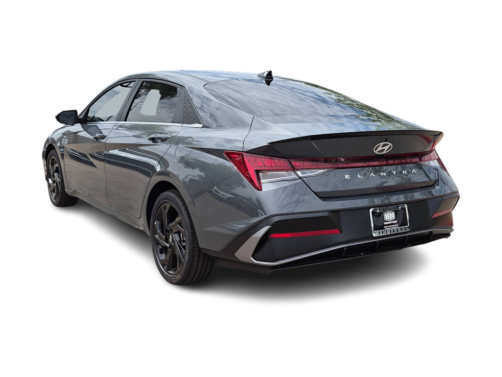 Thumbnail: 2026 Hyundai Elantra - 4