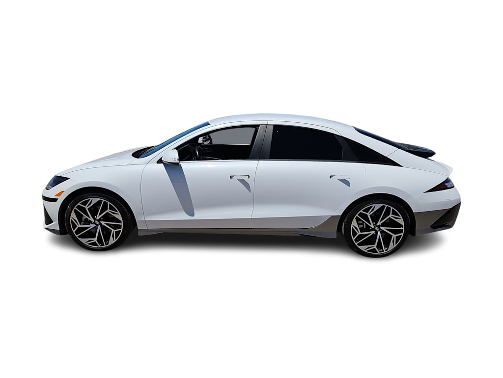 Thumbnail: 2023 Hyundai Ioniq 6 - 3