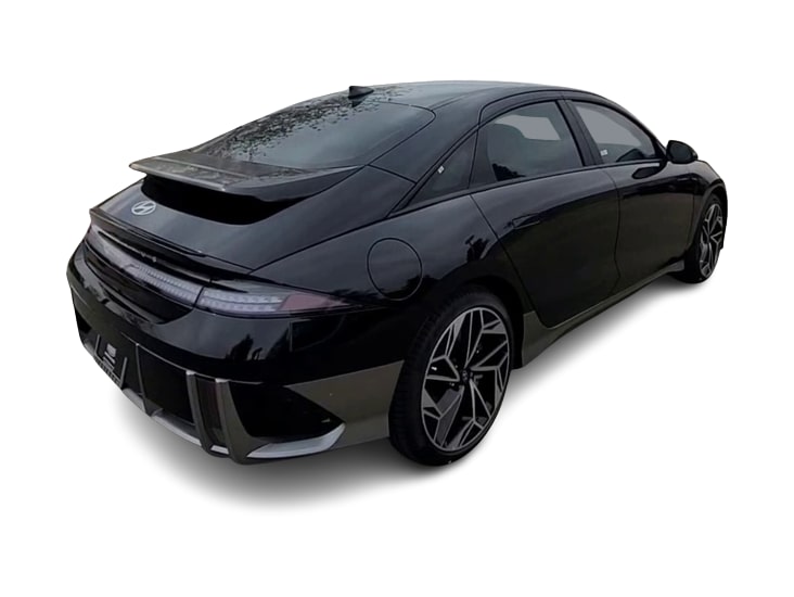 Thumbnail: 2023 Hyundai Ioniq 6 - 21
