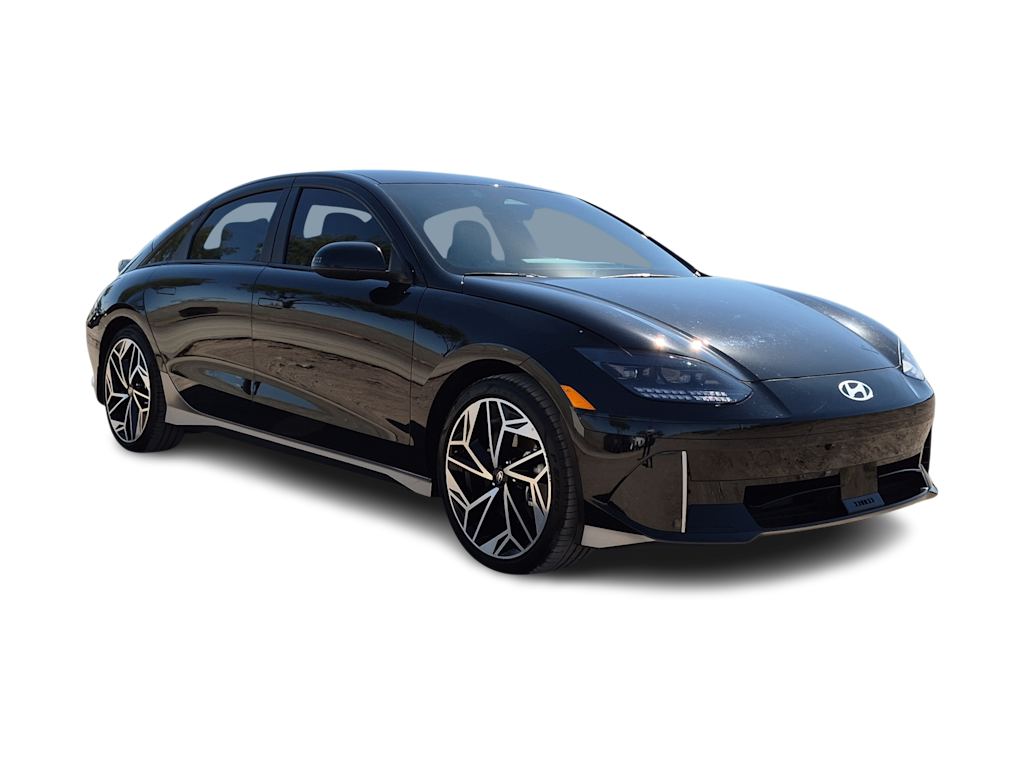 Thumbnail: 2023 Hyundai Ioniq 6 - 17