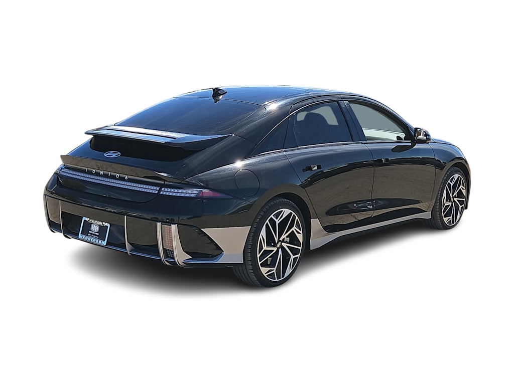 Thumbnail: 2023 Hyundai Ioniq 6 - 20