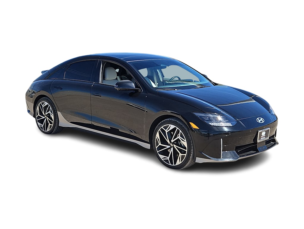 Thumbnail: 2023 Hyundai Ioniq 6 - 17
