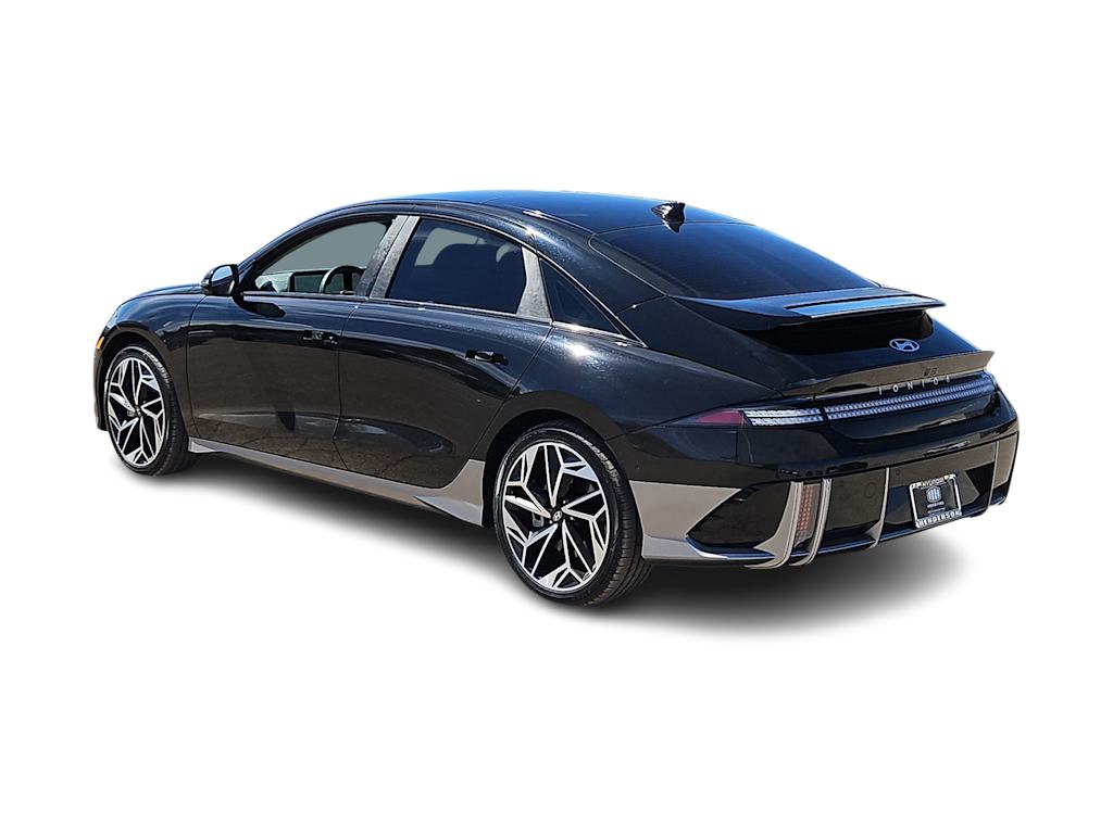 Thumbnail: 2023 Hyundai Ioniq 6 - 4