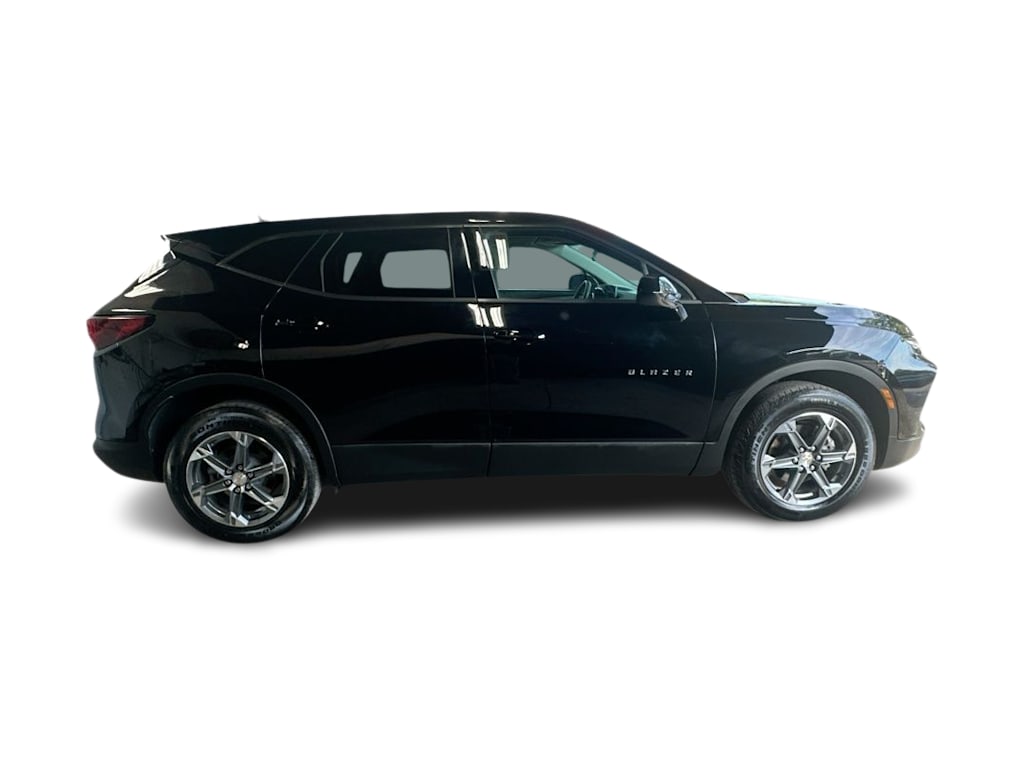Thumbnail: 2025 Chevrolet Blazer - 24