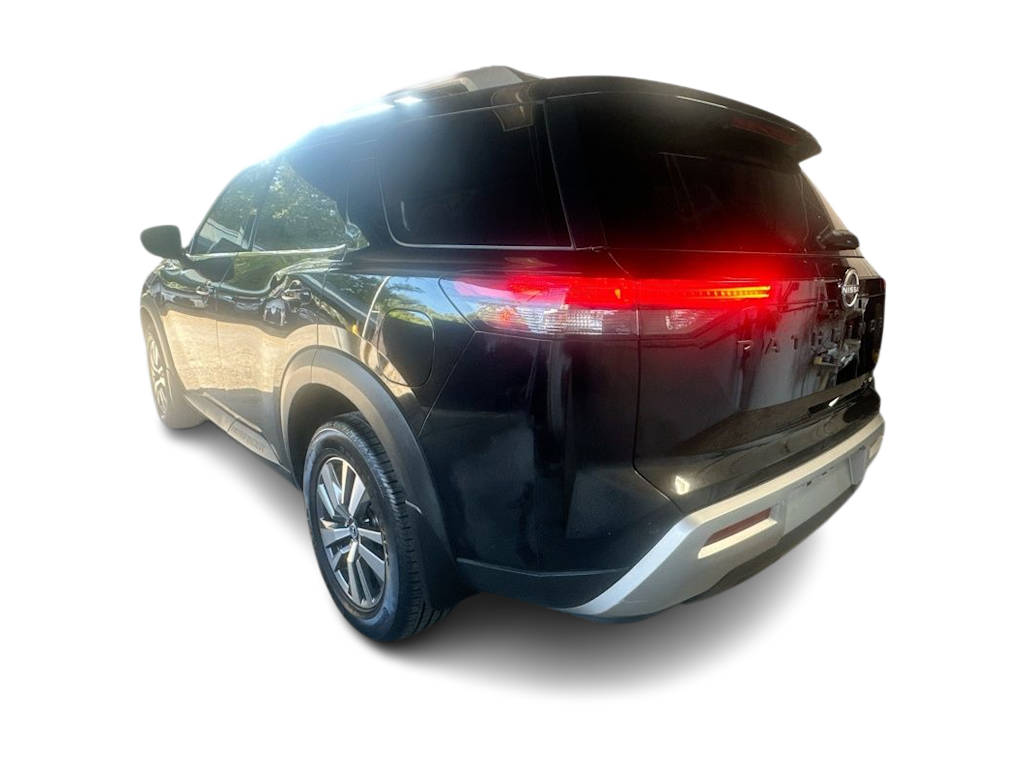 Thumbnail: 2023 Nissan Pathfinder - 4