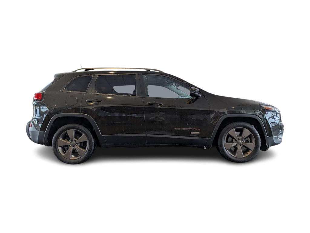 Thumbnail: 2016 Jeep Cherokee - 20