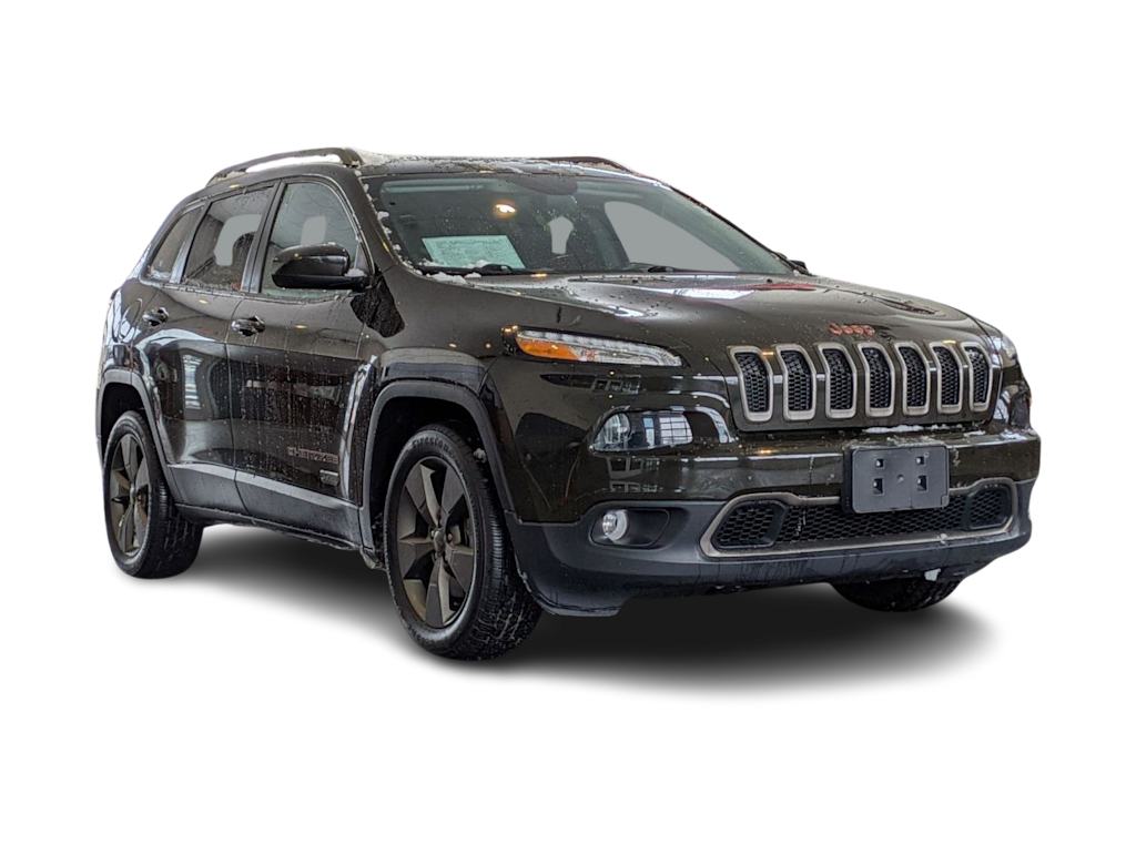 Thumbnail: 2016 Jeep Cherokee - 21