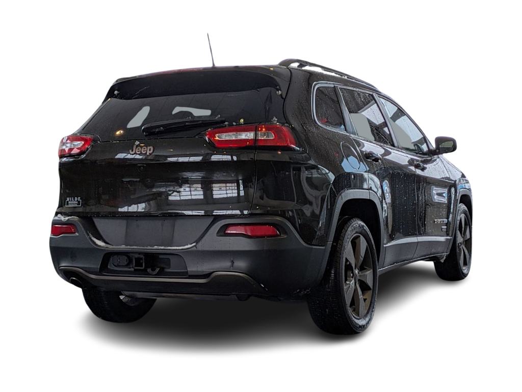 Thumbnail: 2016 Jeep Cherokee - 19