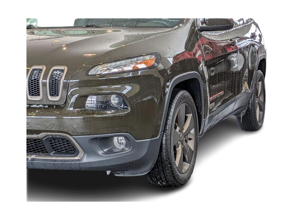 Thumbnail: 2016 Jeep Cherokee - 23