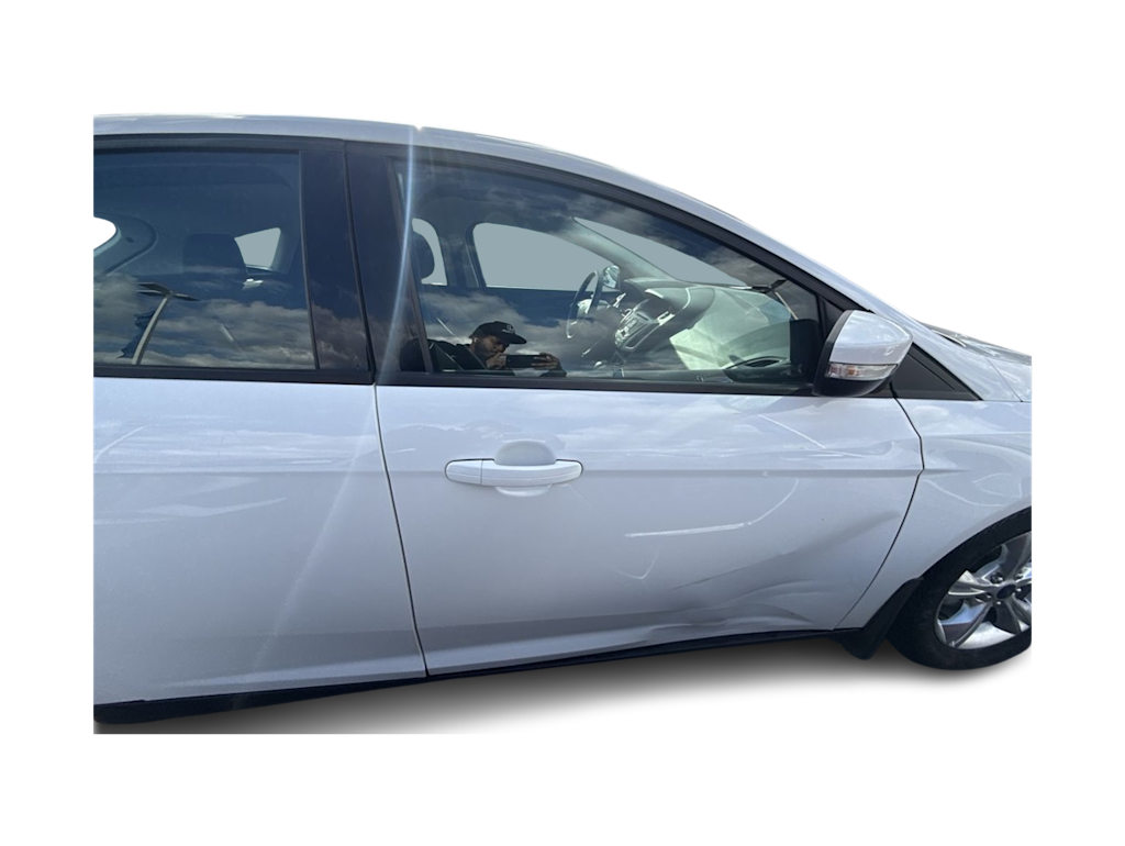 2014 Ford Focus SE 19
