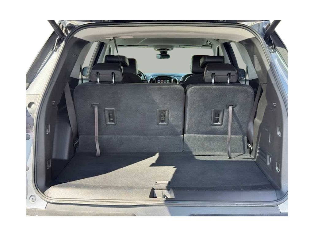 Thumbnail: 2018 Chevrolet Traverse - 14