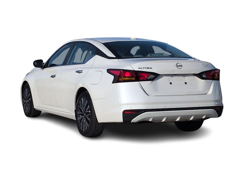 Thumbnail: 2025 Nissan Altima - 4