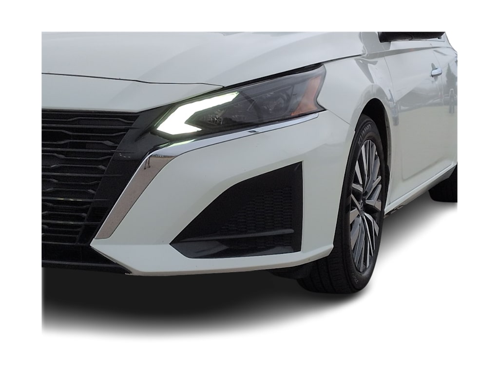Thumbnail: 2025 Nissan Altima - 25